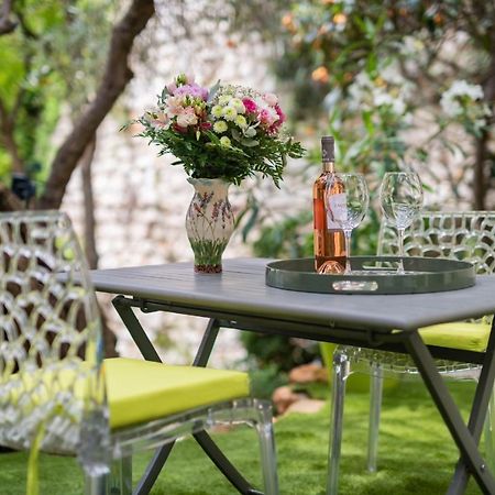 Appartement Lumineux Avec Terrasse Jardin Et Acces Piscine Вільфранш-сюр-Мер Екстер'єр фото