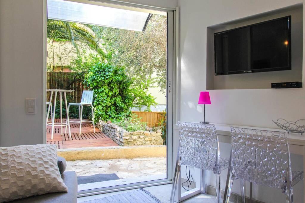 Appartement Lumineux Avec Terrasse Jardin Et Acces Piscine Вільфранш-сюр-Мер Екстер'єр фото